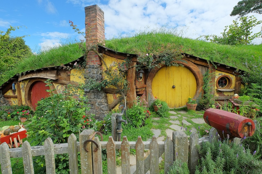 Hobbiton Movie Set