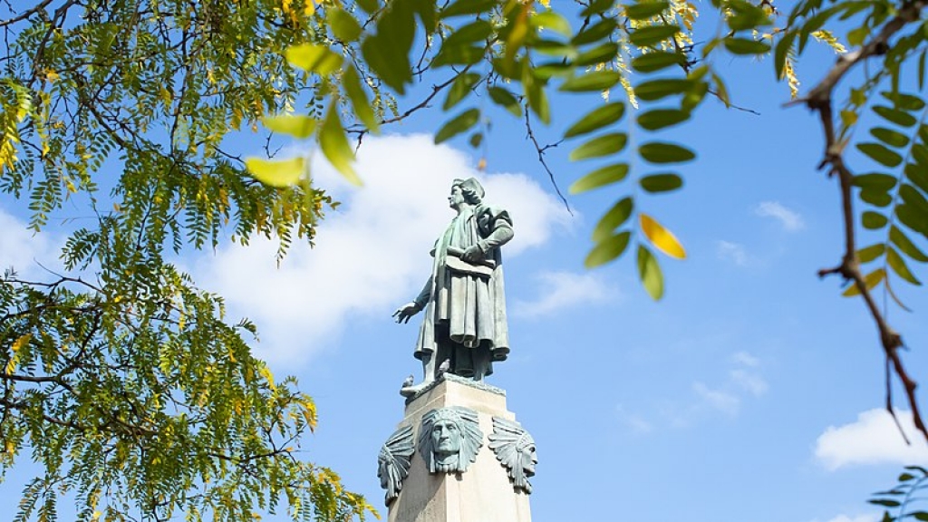 Colombus Monument