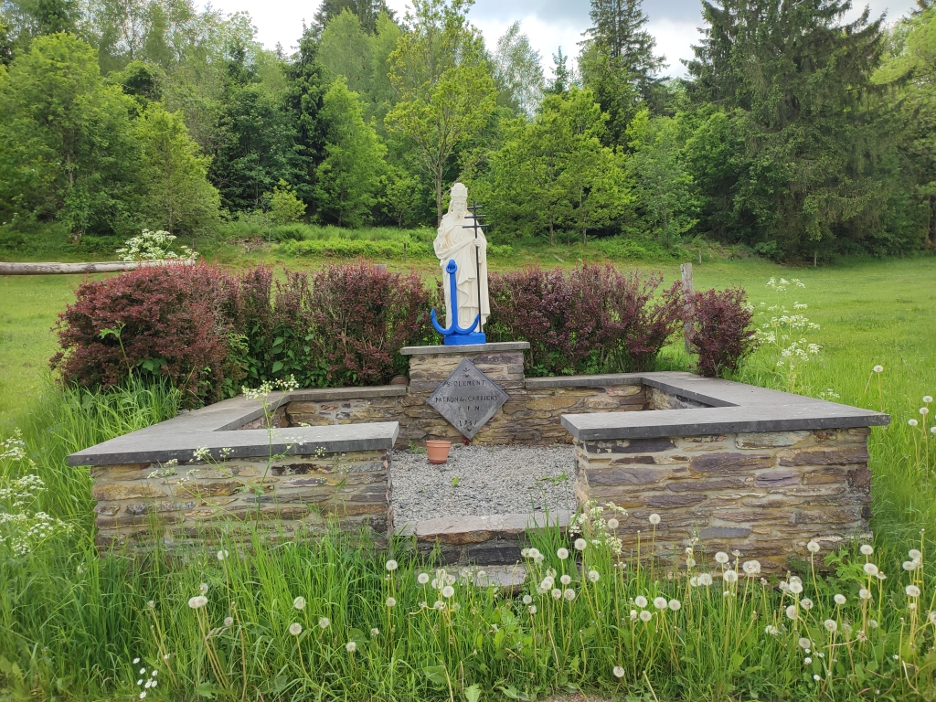 Statue de Saint-Clément