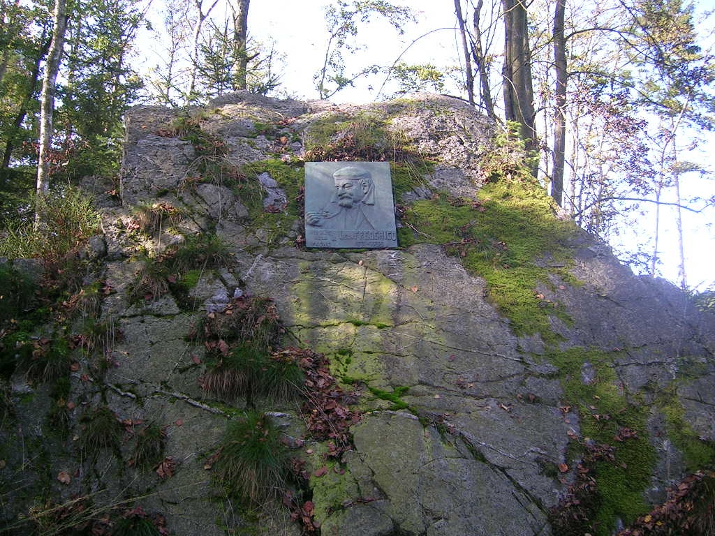  Monument et le Chêne Frédéricq